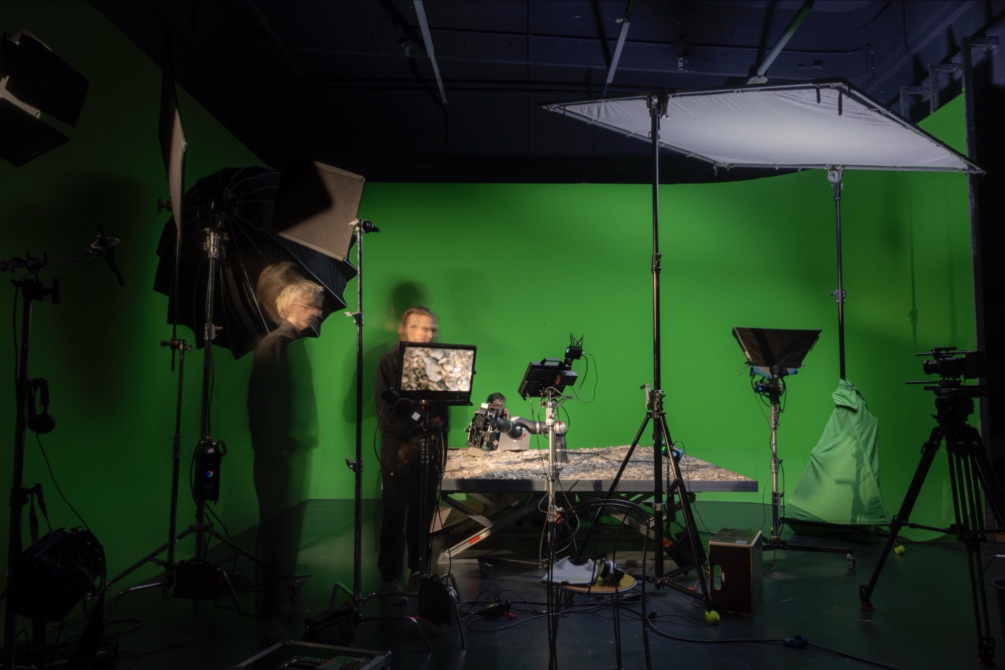 behind the scenes of Valley of the Heart's Delight studio-shoot